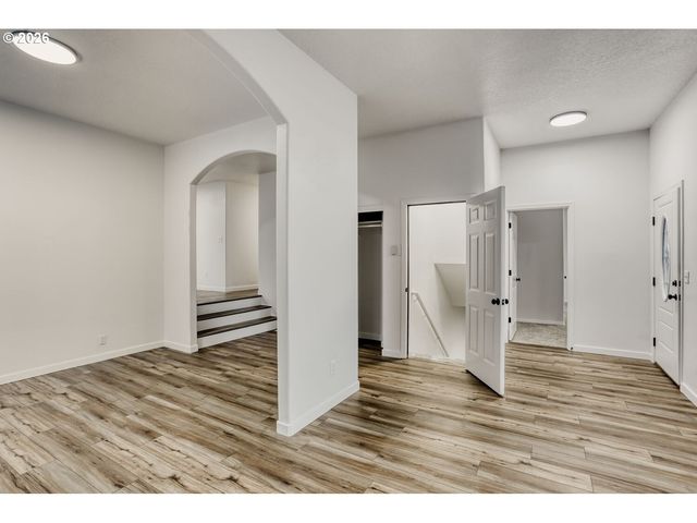 7642 Sw 205TH Ter, Beaverton, OR 97007