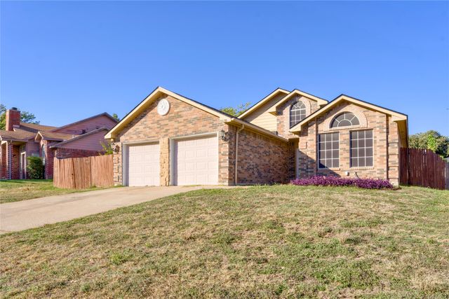 5532 Stone Meadow Lane, Fort Worth, TX 76179
