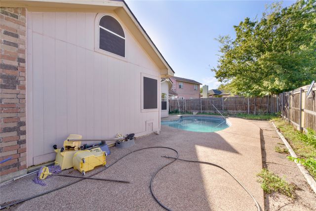 5532 Stone Meadow Lane, Fort Worth, TX 76179