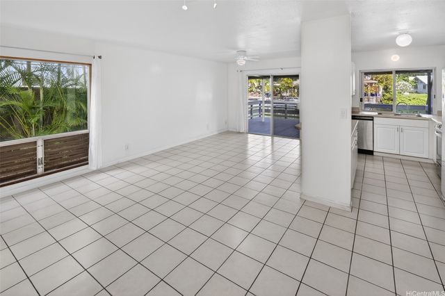246 Opihikao Way 761, Honolulu, HI 96825