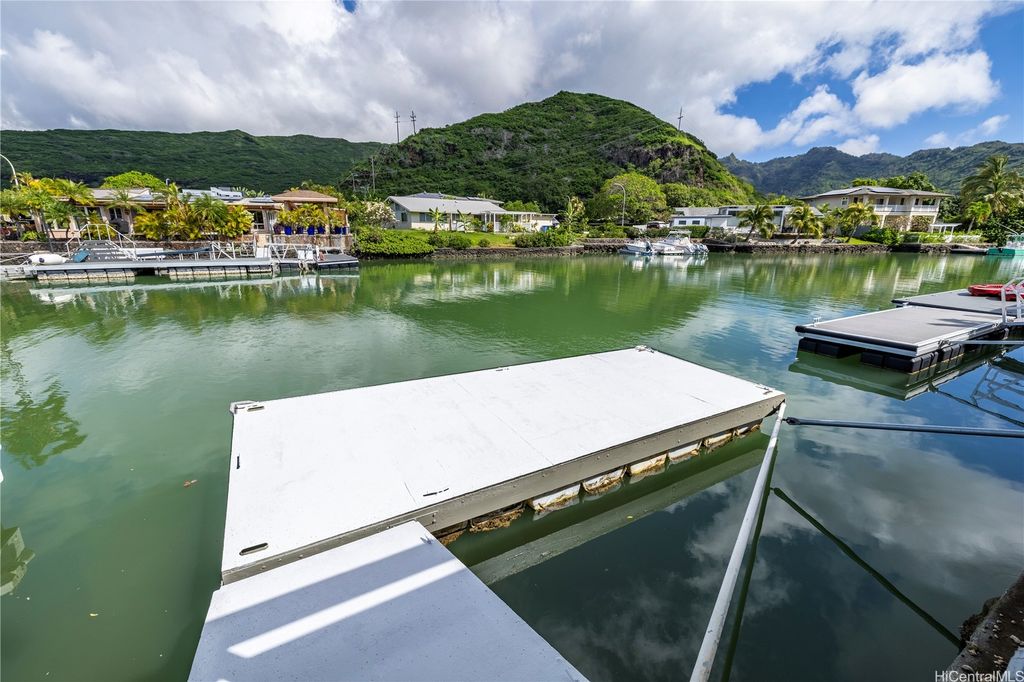 246 Opihikao Way 761, Honolulu, HI 96825