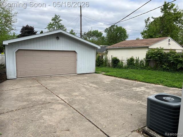 5847 N Berry Street, Westland, MI 48185