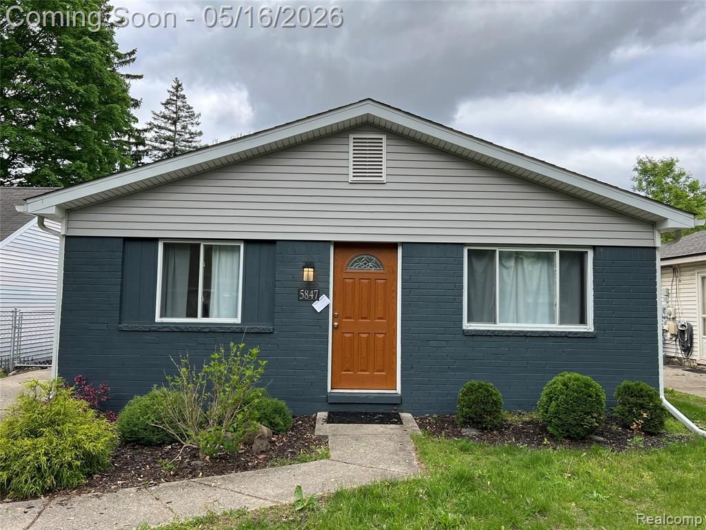 5847 N Berry Street, Westland, MI 48185