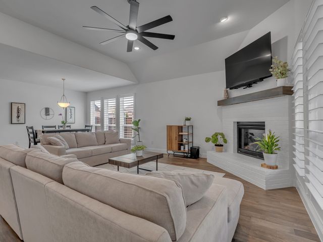 1041 Lone Grove Lane, Prosper, TX 75078