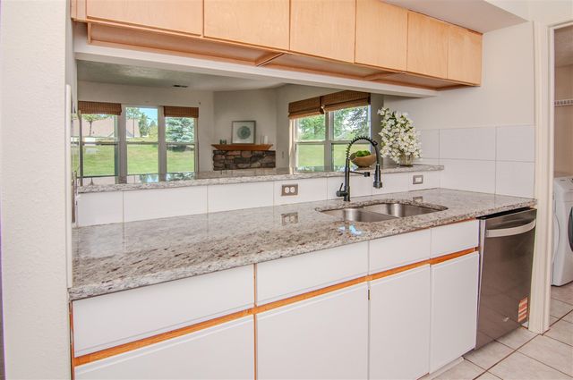 1704 Weatherstone Drive, Ann Arbor, MI 48108