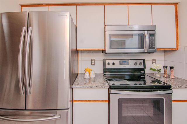 1704 Weatherstone Drive, Ann Arbor, MI 48108