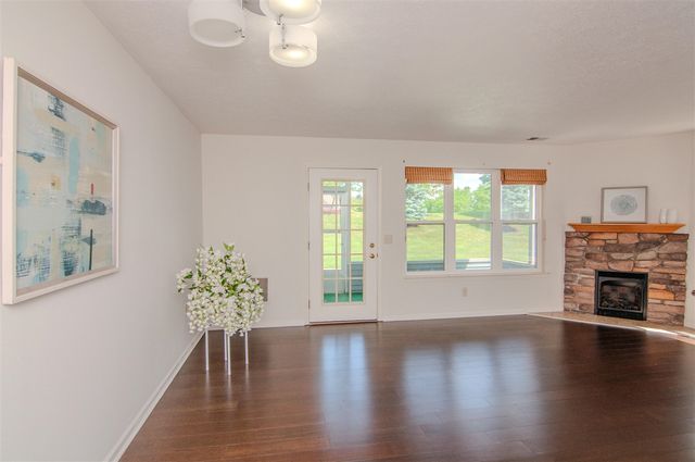 1704 Weatherstone Drive, Ann Arbor, MI 48108