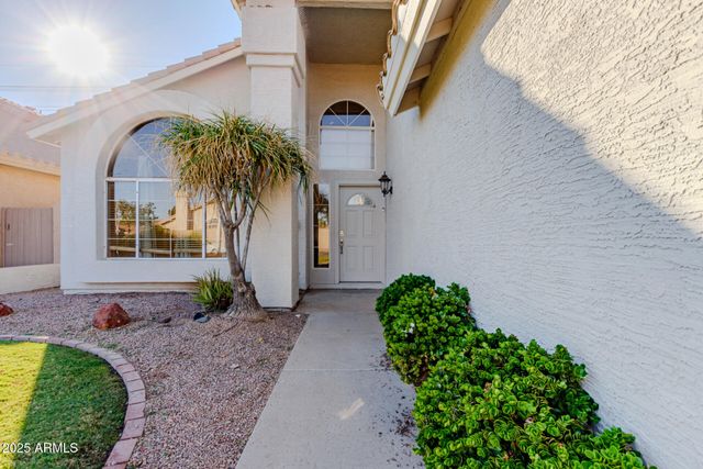 1110 N ASPEN Drive, Chandler, AZ 85226