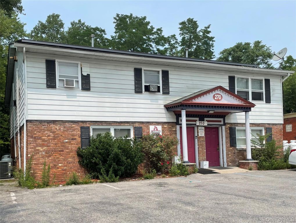 270 Quassaick Avenue, New Windsor, NY 12553 — exterior