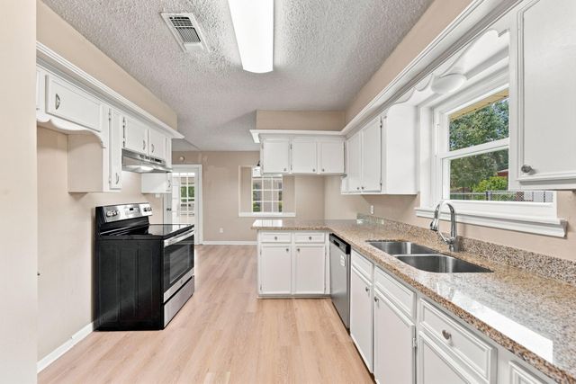 13317 Rene Circle, Santa Fe, TX 77510