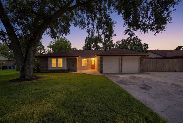 13317 Rene Circle, Santa Fe, TX 77510