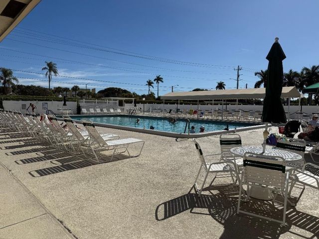 1621 NW 20th Avenue 201, Delray Beach, FL 33445