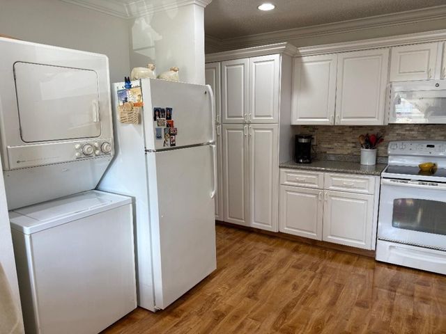 1621 NW 20th Avenue 201, Delray Beach, FL 33445