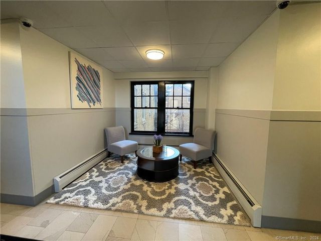 213 Golden Hill Street 2F, Bridgeport, CT 06604