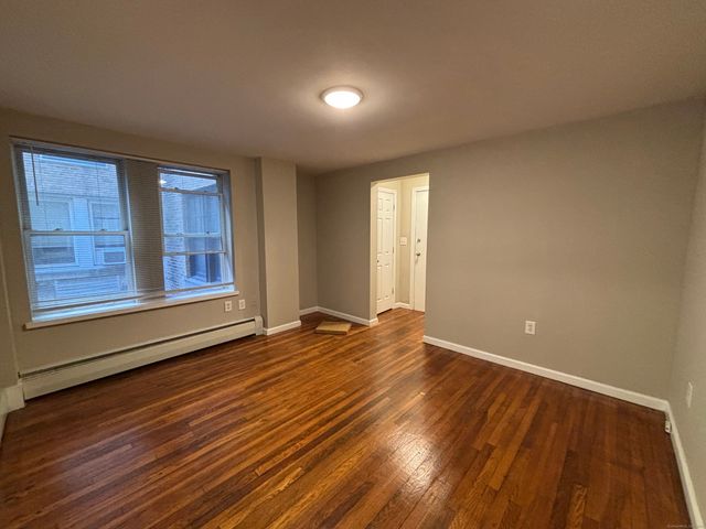 213 Golden Hill Street 2F, Bridgeport, CT 06604