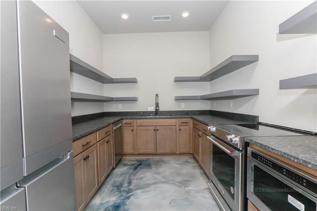102 Kathy Ann WAY W, Carrollton, VA 23314