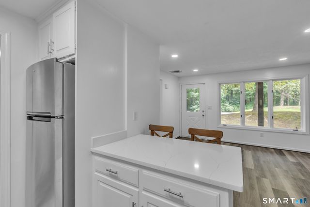 15 Cardinal Drive 15, Farmington, CT 06032