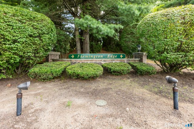 15 Cardinal Drive 15, Farmington, CT 06032