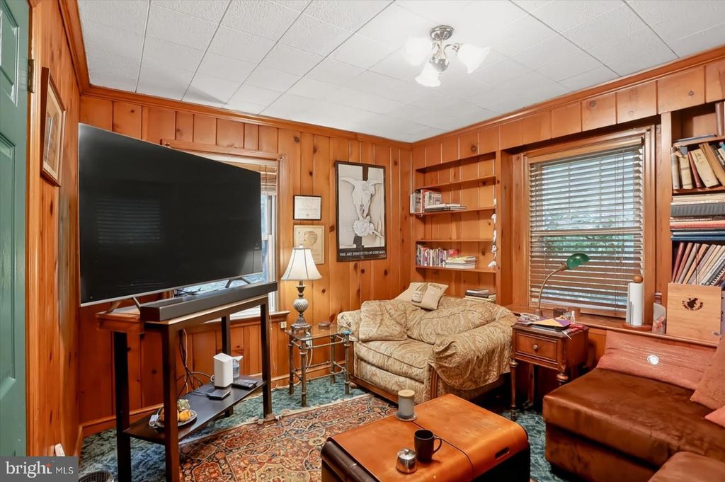 Image 21 of property listing at 958 COUNTRY CLUB RD, York, PA 17403