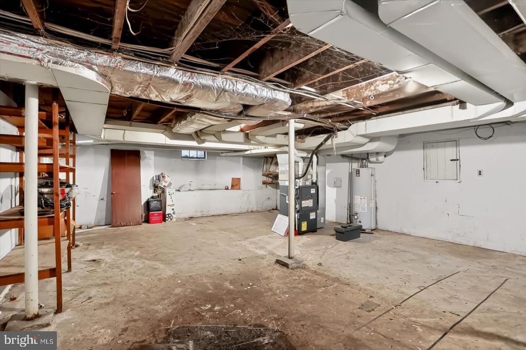 Image 34 of property listing at 958 COUNTRY CLUB RD, York, PA 17403