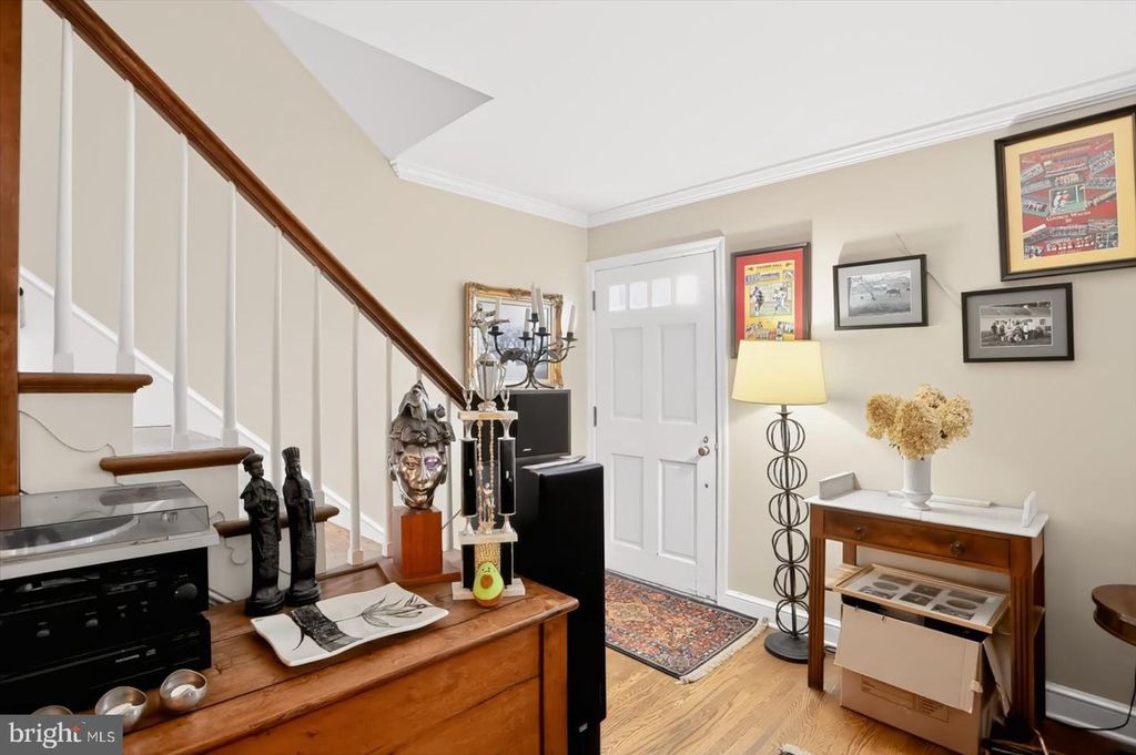 Image 6 of property listing at 958 COUNTRY CLUB RD, York, PA 17403