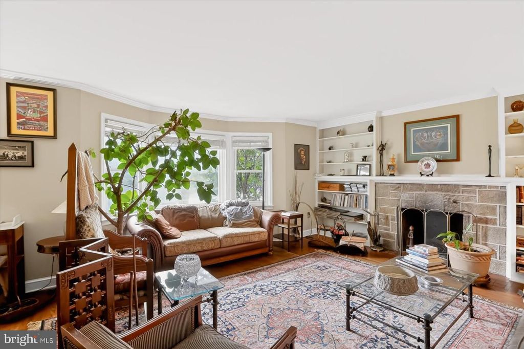 Image 8 of property listing at 958 COUNTRY CLUB RD, York, PA 17403