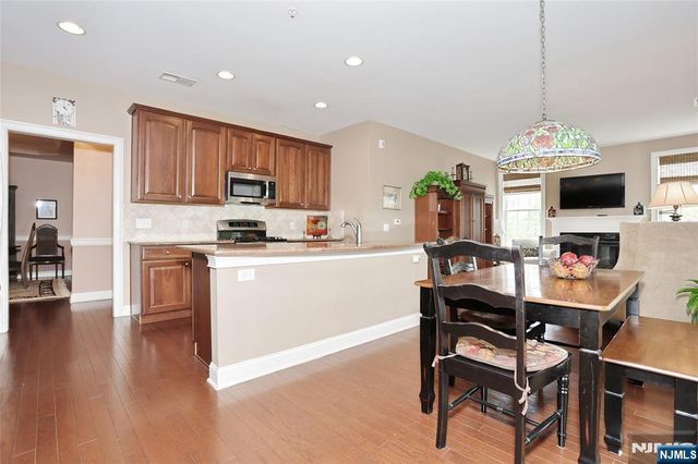 602 Four Seasons Lane, Montvale, NJ 07645