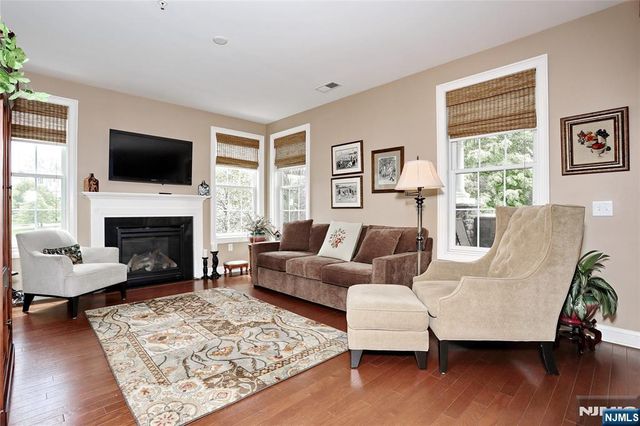 602 Four Seasons Lane, Montvale, NJ 07645