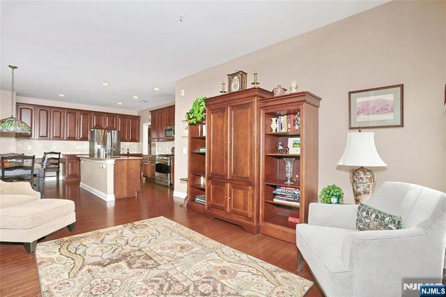 602 Four Seasons Lane, Montvale, NJ 07645