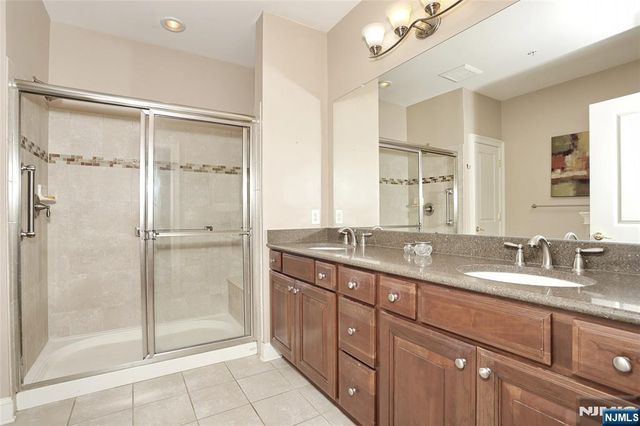 602 Four Seasons Lane, Montvale, NJ 07645