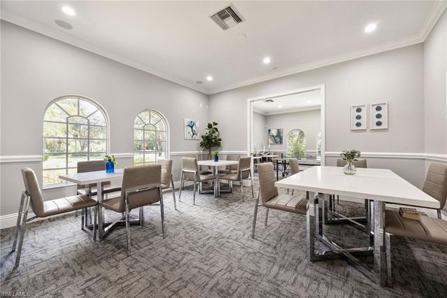 3940 Ruxton RD, Naples, FL 34116