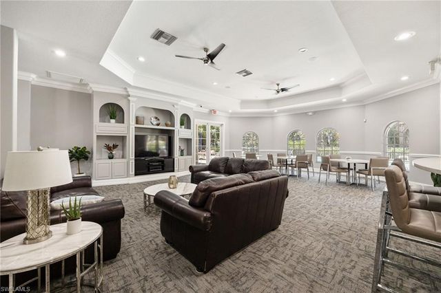 3940 Ruxton RD, Naples, FL 34116