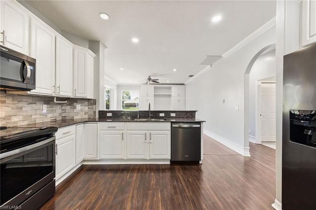3940 Ruxton RD, Naples, FL 34116
