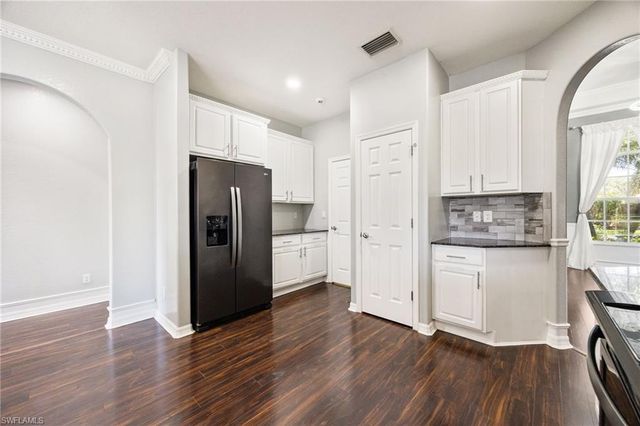 3940 Ruxton RD, Naples, FL 34116