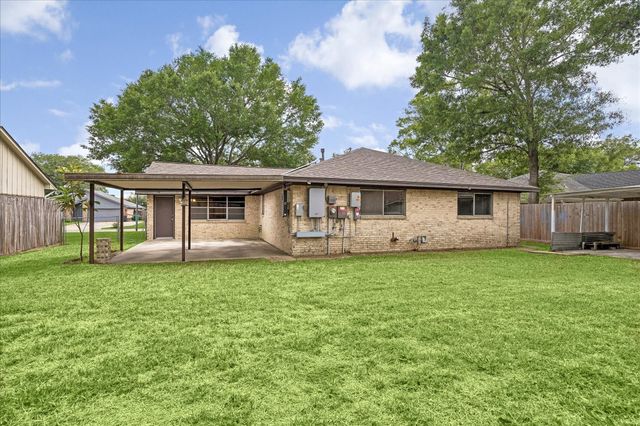 1200 Sagebrush Trail, Baytown, TX 77521