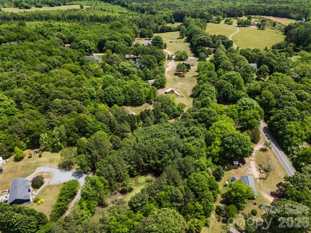 5129 Harmony Church Road, Edgemoor, SC 29712