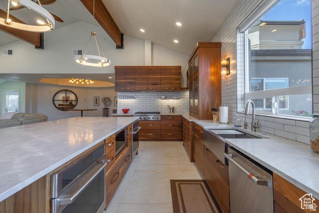 1297 W LIONS HEAD DR, Washington, UT 84780