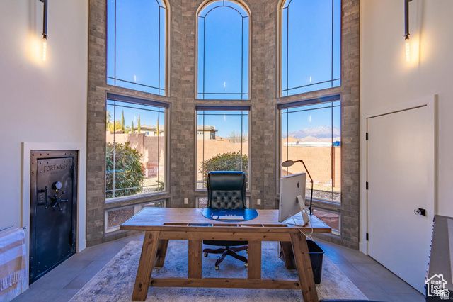 1297 W LIONS HEAD DR, Washington, UT 84780