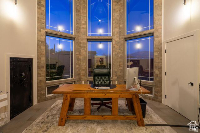 1297 W LIONS HEAD DR, Washington, UT 84780