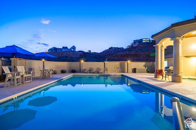 1297 W LIONS HEAD DR, Washington, UT 84780