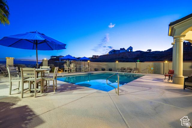 1297 W LIONS HEAD DR, Washington, UT 84780