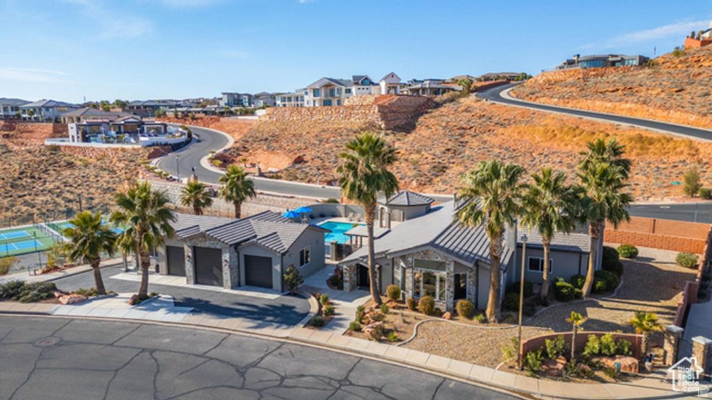 1297 W LIONS HEAD DR, Washington, UT 84780