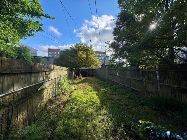 2931 W Leigh St, Richmond, VA 23230