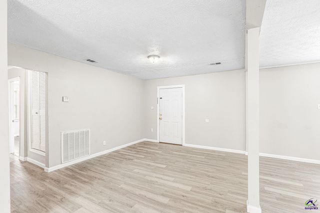 118 Orchard Way, Warner Robins, GA 31088