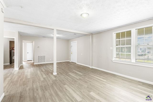 118 Orchard Way, Warner Robins, GA 31088