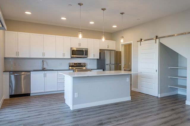 432 S 32nd Street Unit 120, Mesa, AZ 85204