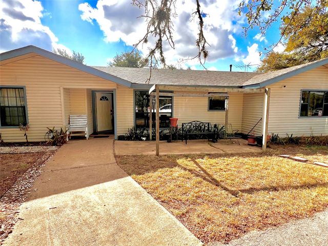 173 Misty LN, Cedar Creek, TX 78612