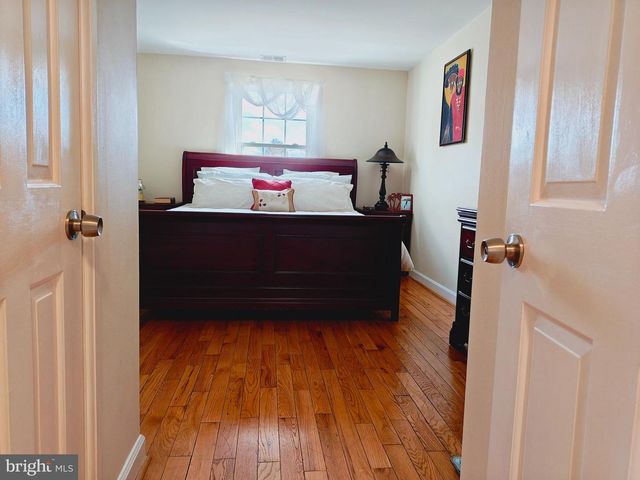 3432 S WAKEFIELD ST #B1, Arlington, VA 22206