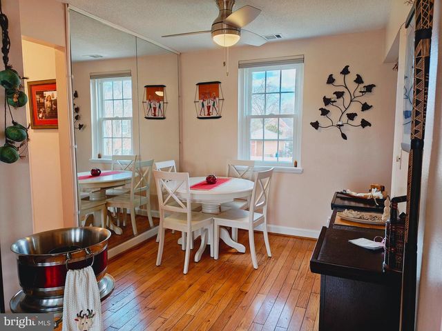 3432 S WAKEFIELD ST #B1, Arlington, VA 22206