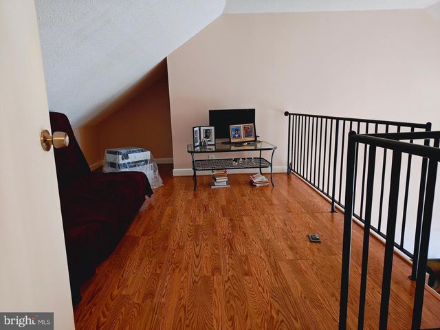 3432 S WAKEFIELD ST #B1, Arlington, VA 22206